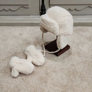 H&M Cozy Cream Sherpa Aviator Hat with Matching Mittens Size 12 - 18 Months NWOT